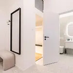 Dob 70 - Boutique Apartments, Location By Bqa Apartman