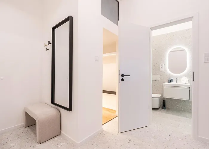 Dob 70 - Boutique Apartments, Location By Bqa شقة