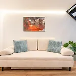 Apartament Dob 70 - Boutique Apartments, Location By Bqa